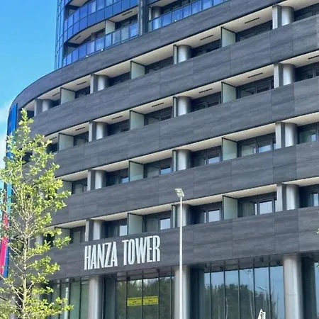アパート Hanza Tower Family 20 & Pool & Jacuzzi & Sauna