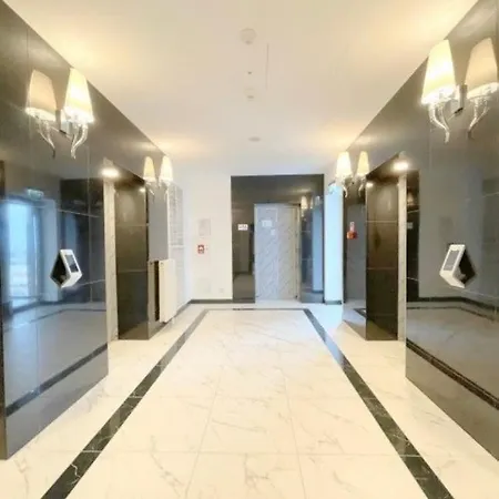 Hanza Tower Family 20 & Pool & Jacuzzi & Sauna アパート *